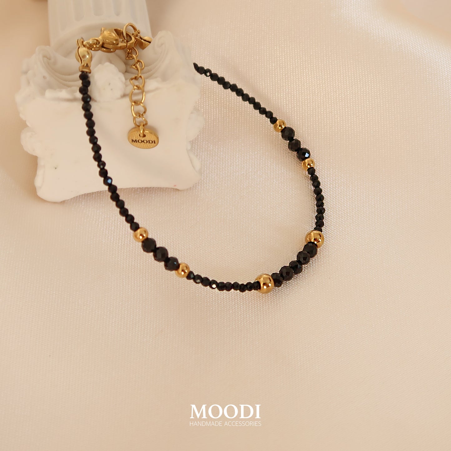 Гривна от Черен турмалин 2Thin Version