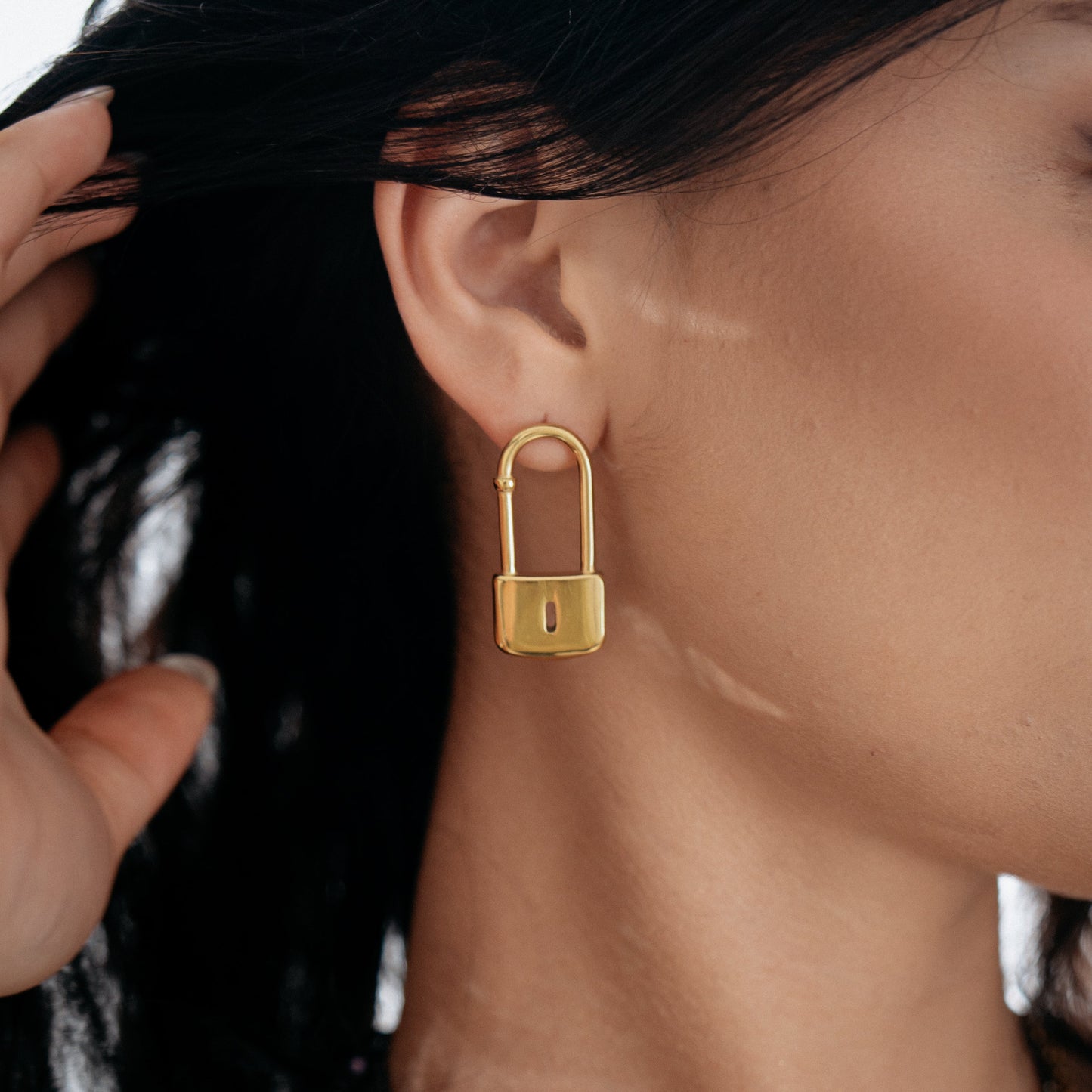 Обеци "Small Padlocks pin"