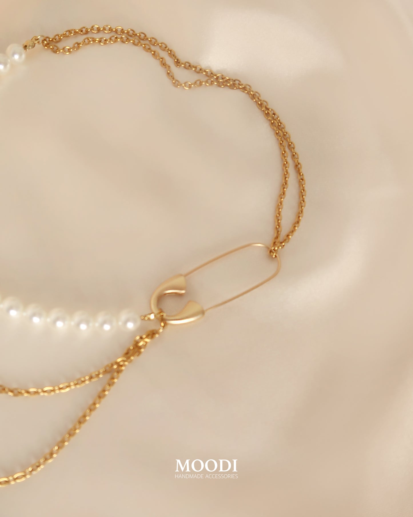 Kолие "Big Secret"