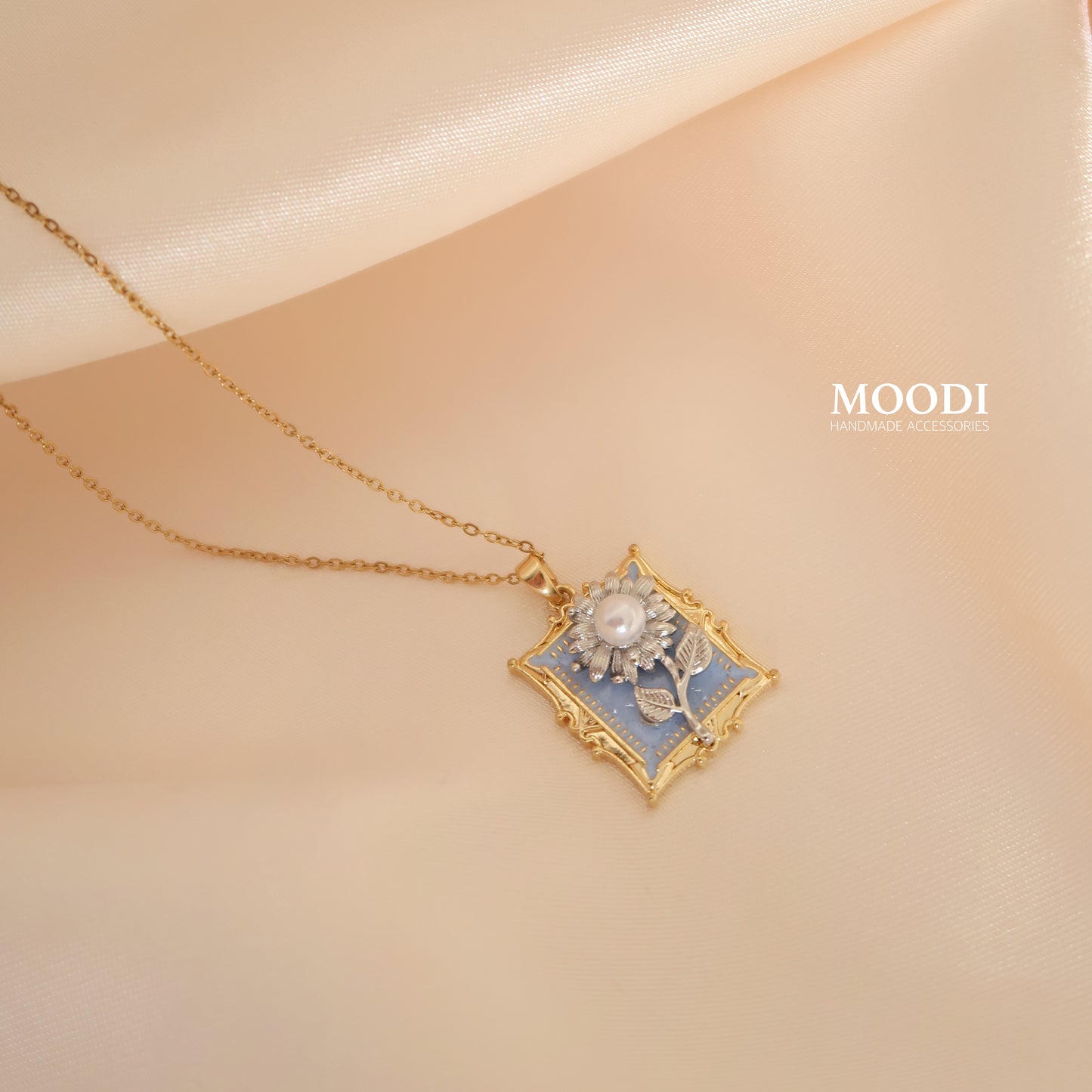 Колие "Pearl Mist flower"