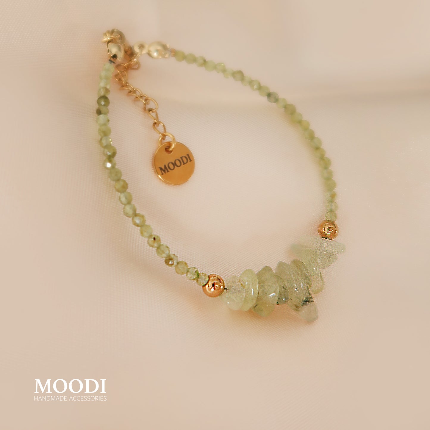 Гривна с камъни Пренит 3