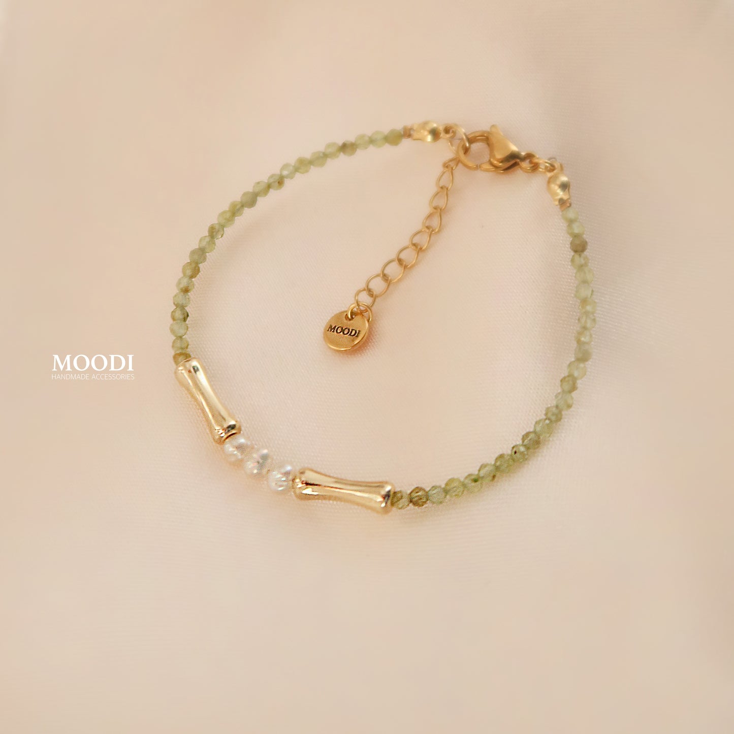 Гривна с камъни Пренит 4