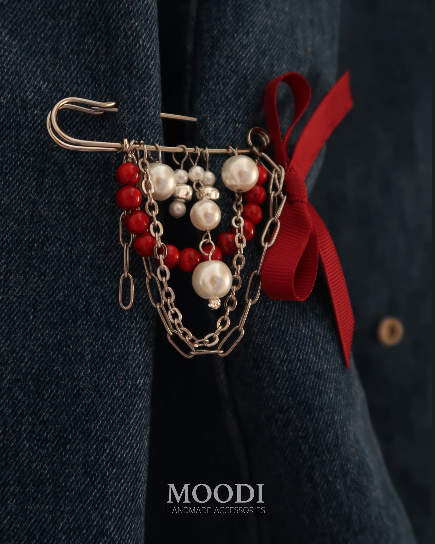Брошка "Scarlet Muse" SILVER