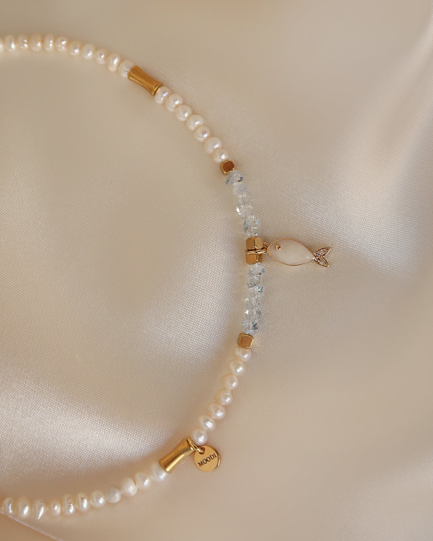 Колие "Pearl fish"