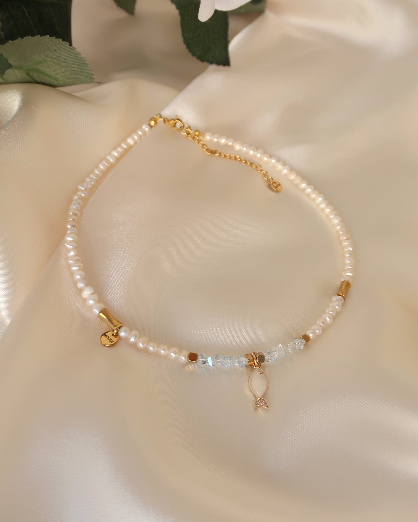 Колие "Pearl fish"