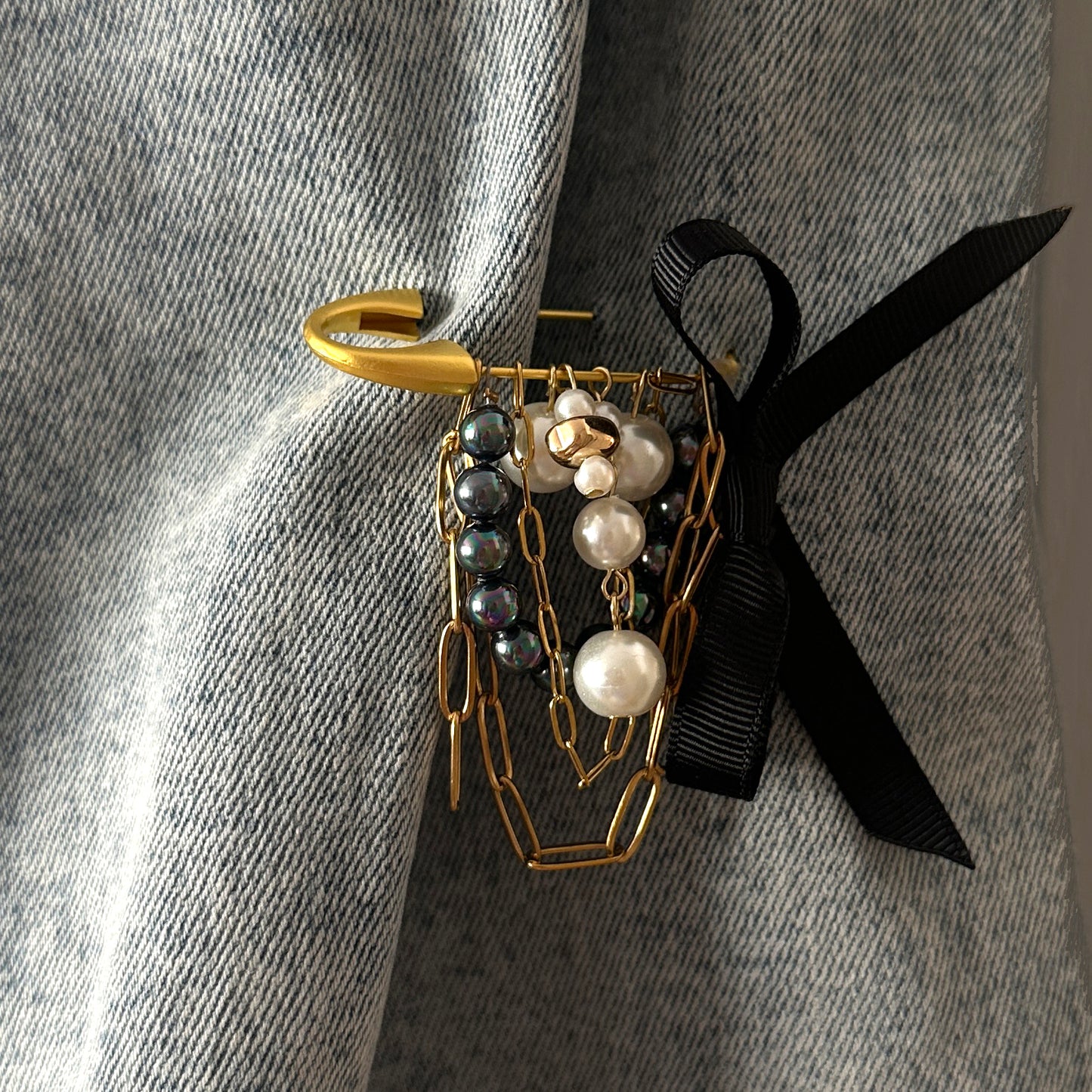 Брошка "Scarlet Muse" GOLD