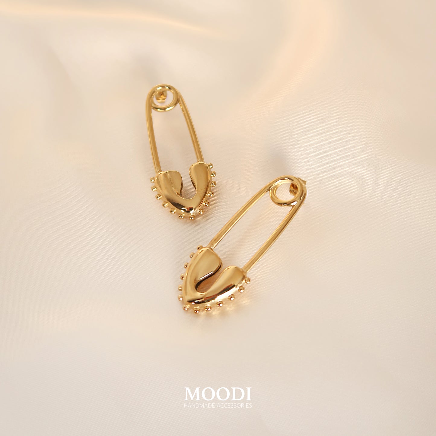 Обеци "Large Secret pin"