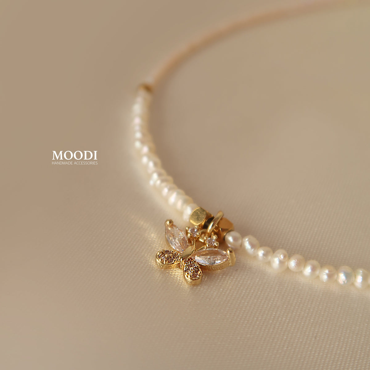 Колие "Papillon" нежност, която има криле 🦋