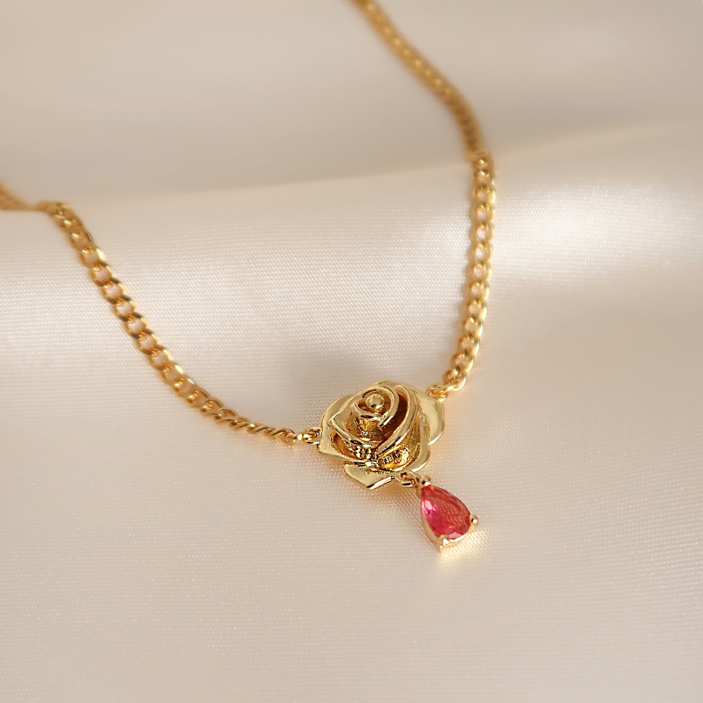 Колие "Red Rose Tear"