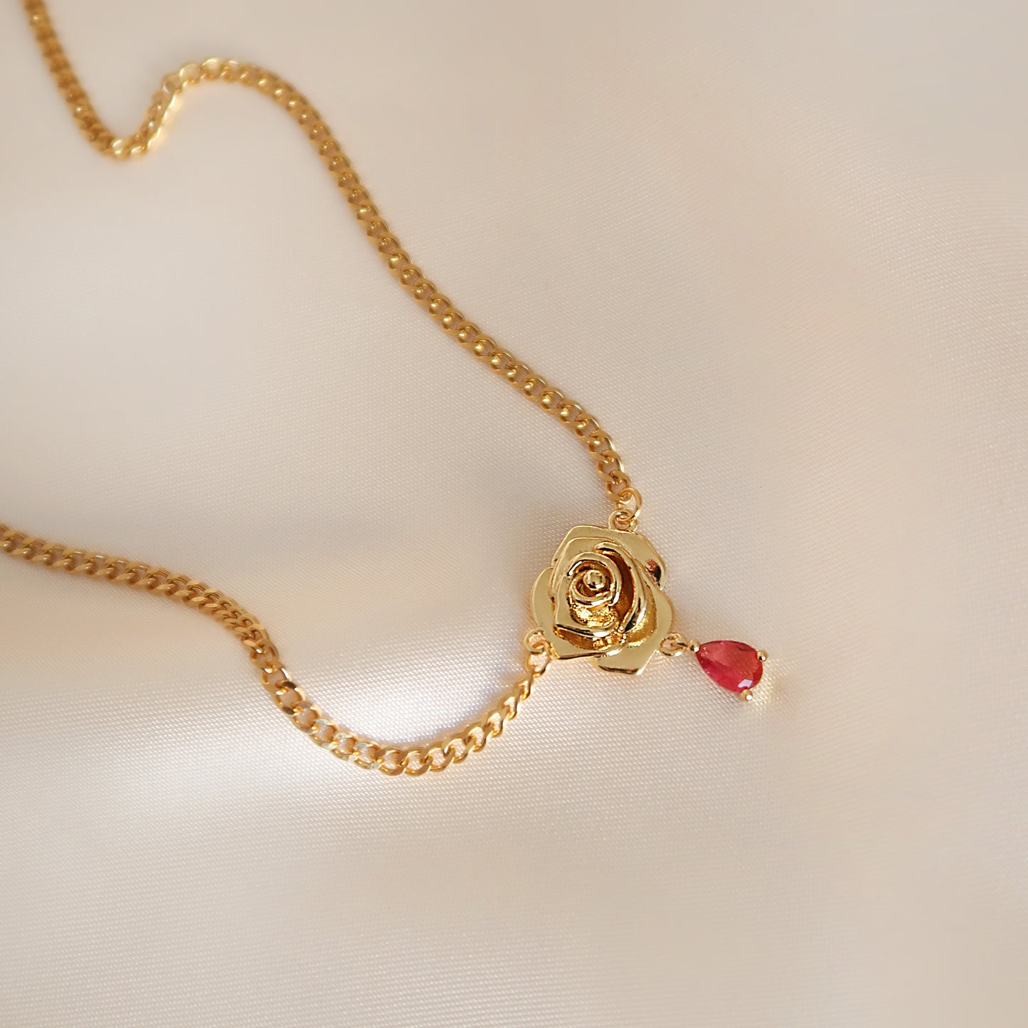 Колие "Red Rose Tear"