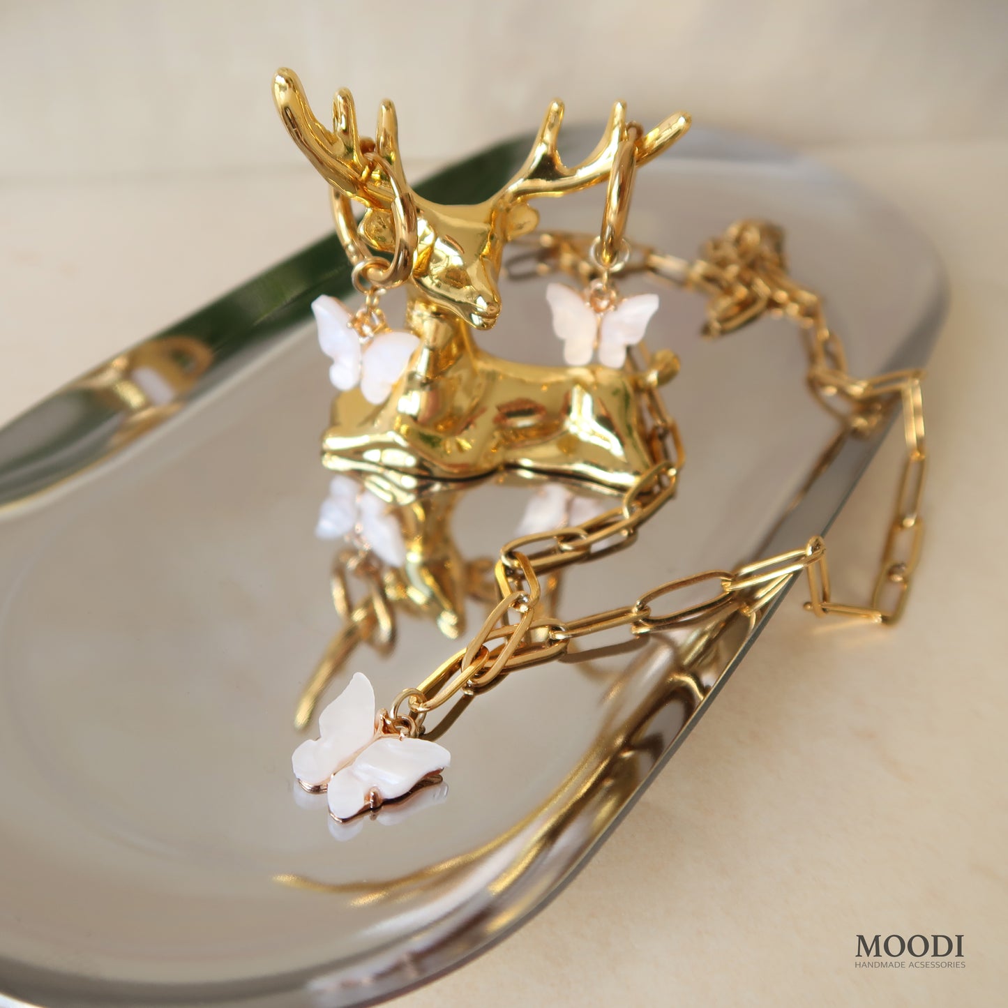 Колие "Brina" butterfly