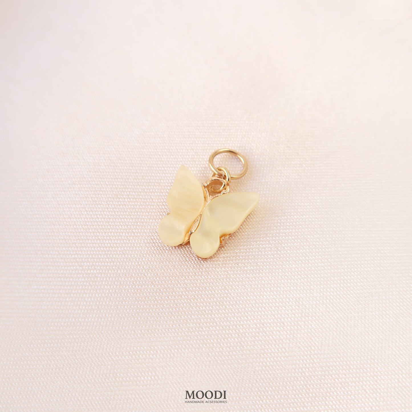 Колие "Brina" butterfly